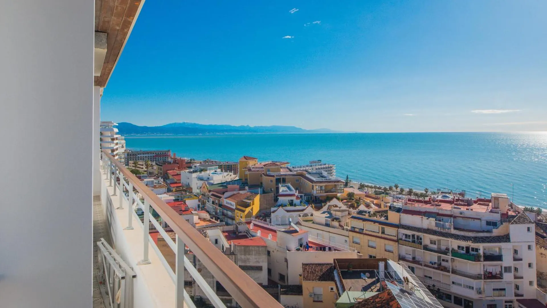 Apartment Stunning Seaviews Close To Beach Torremolinos